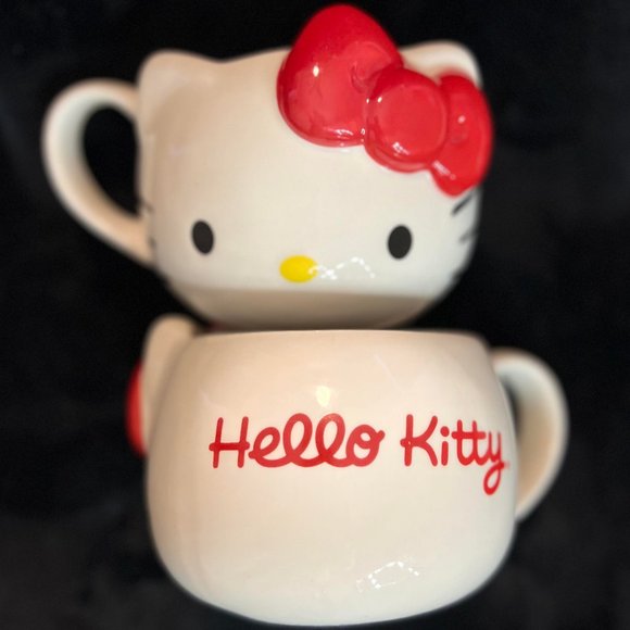 Hello Kitty Red Bow Mug - Picture 5 of 7